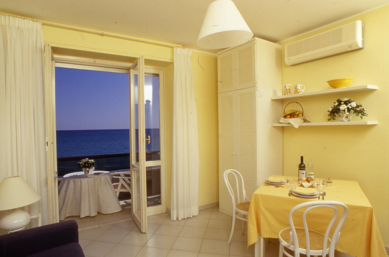 Residence Sole Mare Alaxi Hotels Alassio Exterior photo